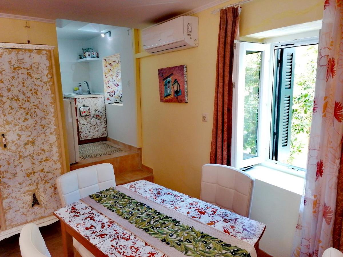 Venetian Well Cozy Apartment Corfu Old Town ภายนอก รูปภาพ