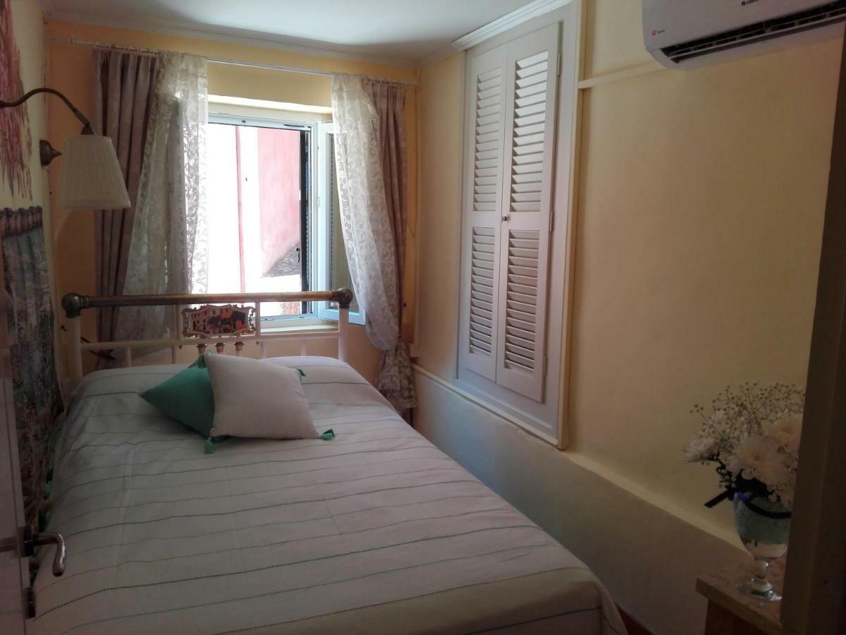 Venetian Well Cozy Apartment Corfu Old Town ภายนอก รูปภาพ